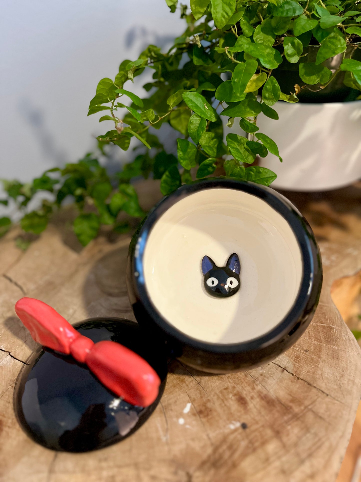 Kiki’s Inspired Jar in Black